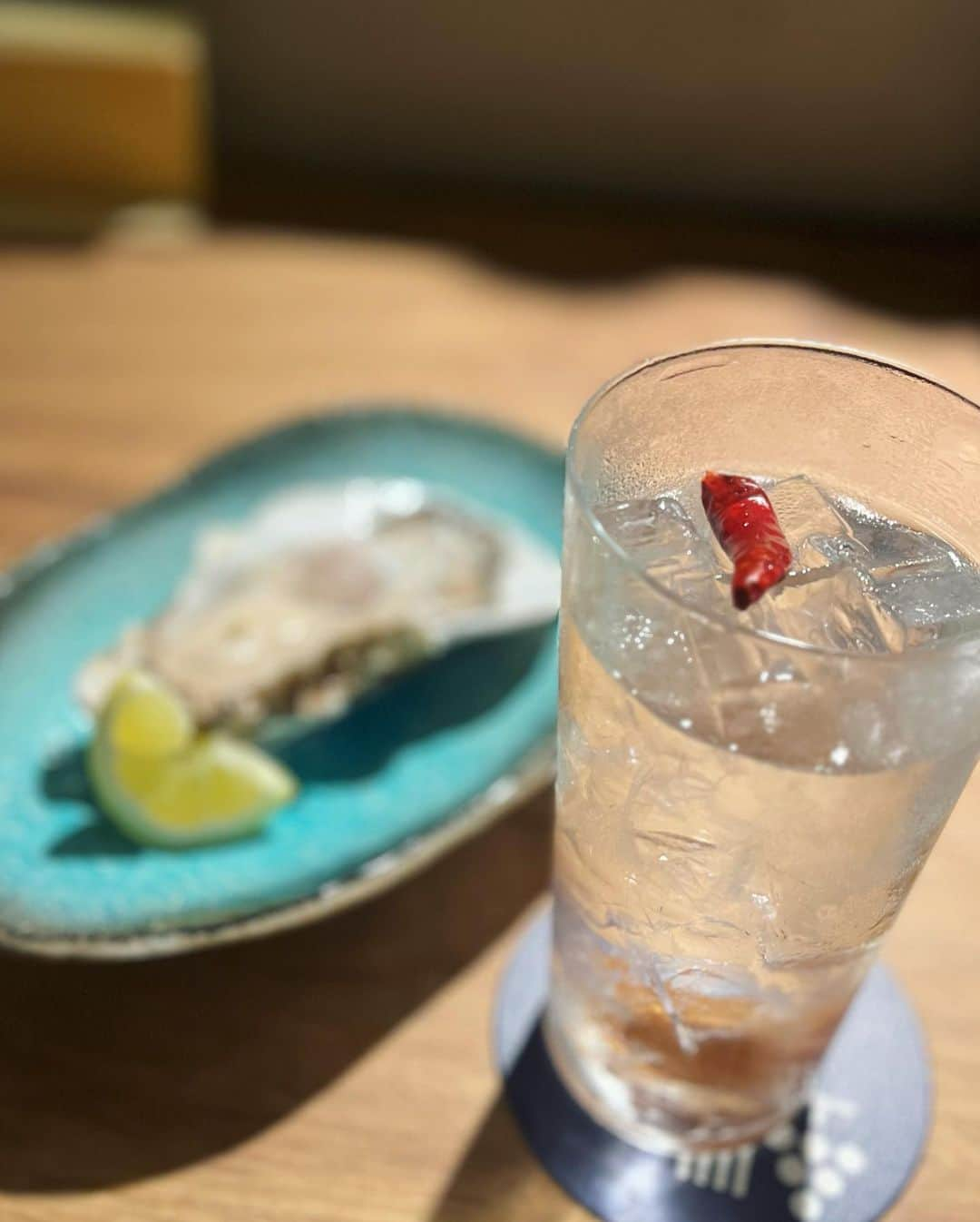 工藤ジェニファー茉侑さんのインスタグラム写真 - (工藤ジェニファー茉侑Instagram)「おそば食べて飲んでおそばで〆た日(え？)  2-5枚目　@lilyan_roppongi #莉々庵　は一品料理もお酒も美味しくて好きなお蕎麦屋さん🥰  6枚目- @真希そば　朝まで営業✔︎🙏  #蕎麦屋　#蕎麦スタグラム #蕎麦好き #蕎麦好きな人と繋がりたい #蕎麦焼酎　#soba #六本木グルメ　#六本木　#広尾グルメ#ワイン好きな人と繋がりたい  #食べスタグラム #グルメ好きな人と繋がりたい  #お酒好きな人と繋がりたい  #winelover #winestagram #お酒好き女子  #東京グルメ #グルメ好きな人と繋がりたい #japanesegirl #tokyotrip #食べログ高評価 #酒好きな人と繋がりたい  #グルメスタグラム　#和食　#恵比寿グルメ　#渋谷グルメ　#渋谷　#六本木ランチ #お蕎麦好きな人と繋がりたい #お蕎麦屋さん」3月25日 13時34分 - jennifermayu_s