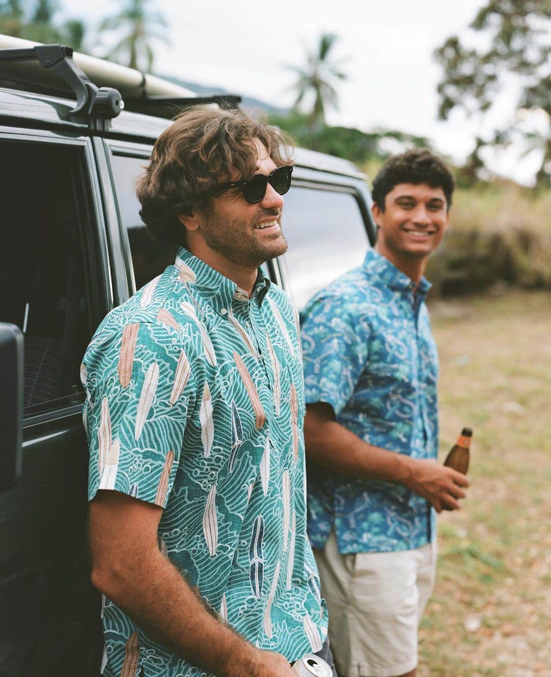 レインスプーナーのインスタグラム：「Aloha Friday smiles. No work till Monday.」