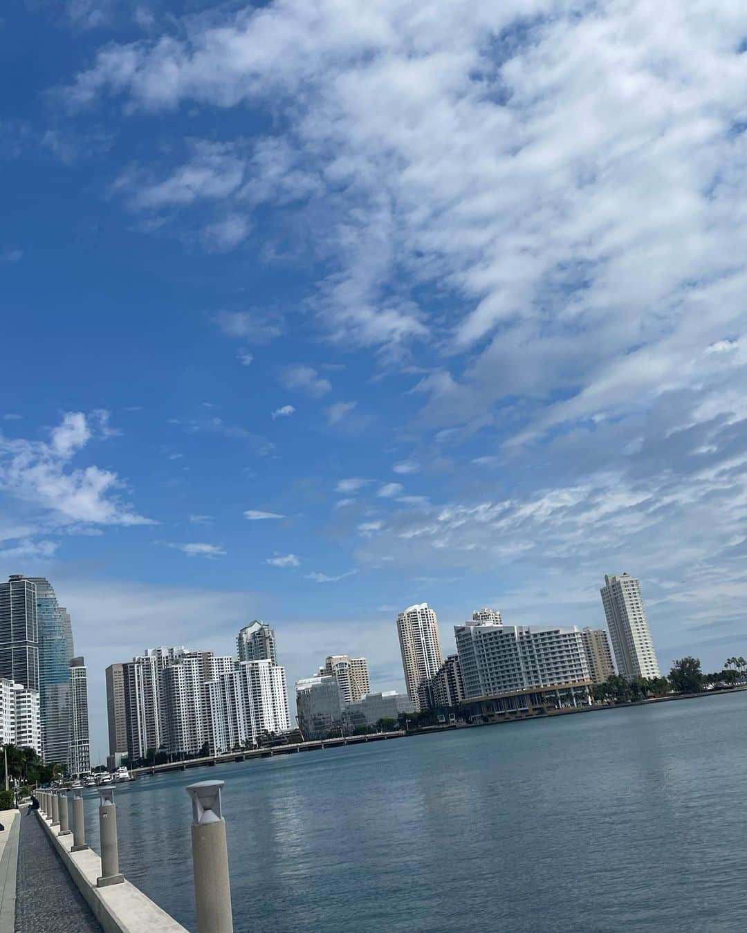 宮城弥生さんのインスタグラム写真 - (宮城弥生Instagram)「Miamiの色んな空！ まだ空の写真あるので、また投稿すると思います😊  (他の写真も投稿していきます)」3月25日 14時20分 - yayoi5482