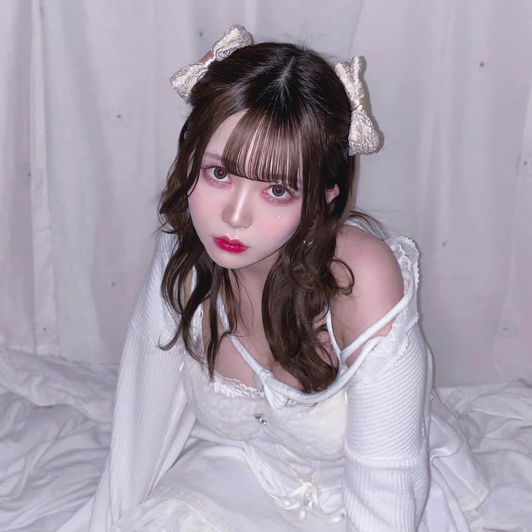 茉井良菜さんのインスタグラム写真 - (茉井良菜Instagram)「堕ちるような出会いだった」3月26日 0時11分 - yonsuchan