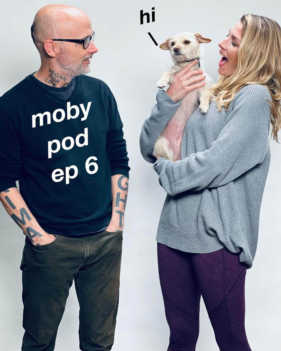 モービーさんのインスタグラム写真 - (モービーInstagram)「Moby pod ep6! Anxiety coping, the story of bagel, how to build a choir, and more! @linzhicks @humancontentpods」3月26日 1時00分 - moby