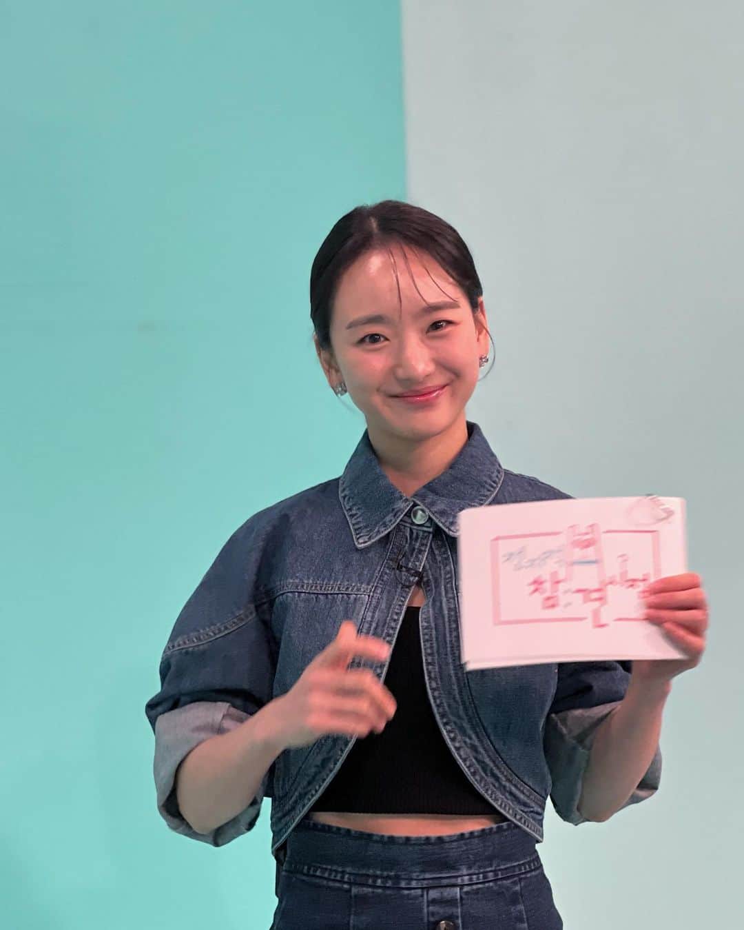 ウォン・ジナのインスタグラム：「오늘밤💙 유림매 가즈아!😍」