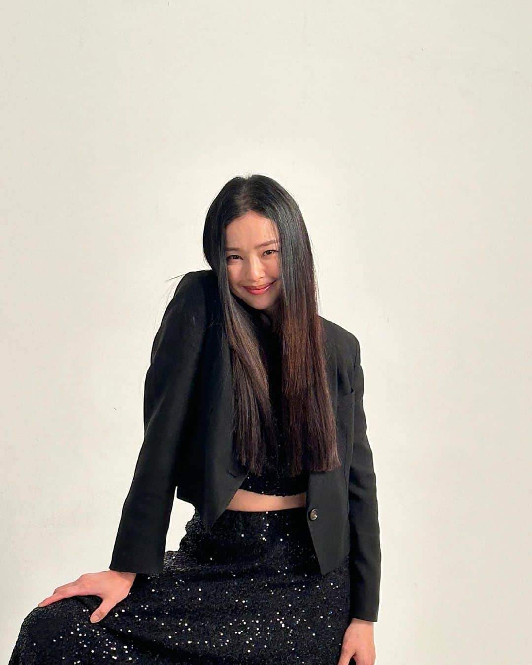 のインスタグラム：「날씨 너어무 좋네요! 다들 굿주말 보내세요😚🧡」