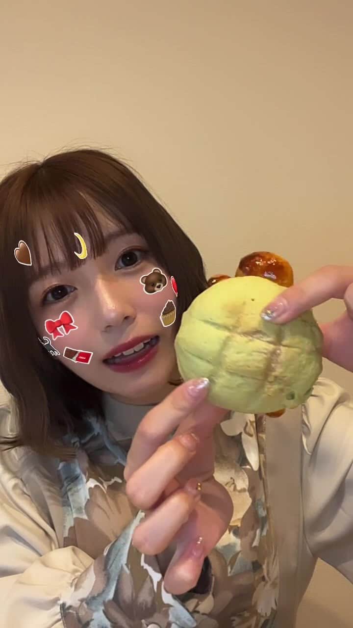 のインスタグラム：「3周年生配信🐢 (少し経ったら消します！)」