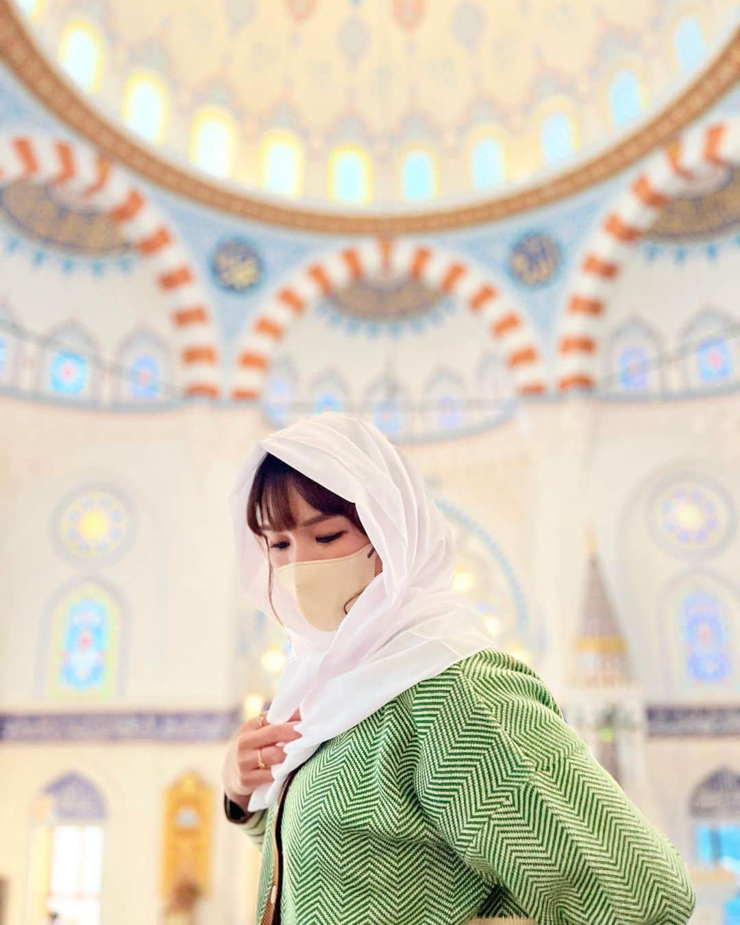 小林由佳さんのインスタグラム写真 - (小林由佳Instagram)「🕌  #🕌 #★⋆* #奇跡的にネイルガチャってない写💅 #東京ジャーミイ」3月25日 17時46分 - yuca_tan