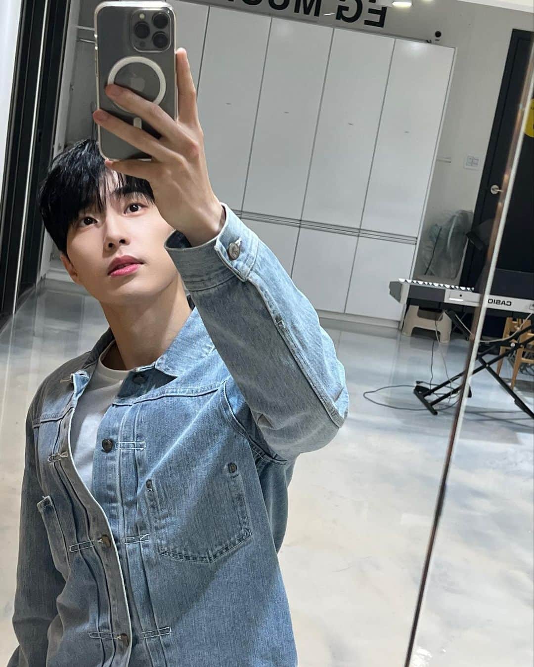 Jay のインスタグラム：「🖤」