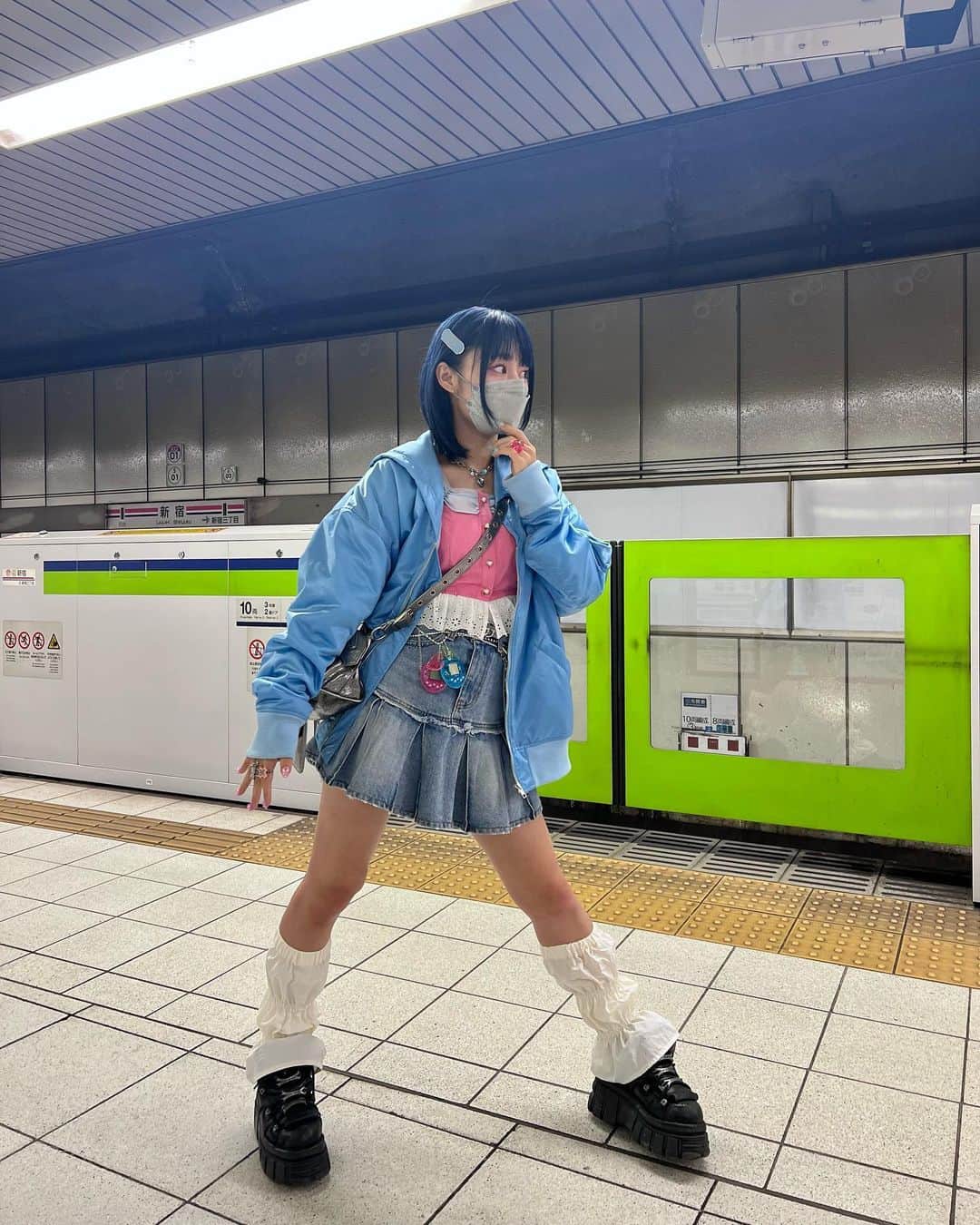 廣田あいか のインスタグラム：「ㅤㅤㅤㅤㅤㅤㅤㅤㅤㅤㅤㅤㅤㅤㅤㅤㅤㅤㅤㅤㅤㅤㅤㅤㅤㅤ ㅤㅤㅤㅤㅤㅤㅤㅤㅤㅤㅤㅤㅤ  新宿は豪雨ㅤㅤㅤㅤㅤㅤㅤㅤㅤㅤㅤㅤㅤ あなた何処へやらㅤㅤㅤㅤㅤㅤㅤㅤㅤㅤㅤㅤㅤㅤㅤㅤㅤㅤㅤㅤㅤㅤㅤㅤㅤㅤ 今日がㅤㅤㅤㅤㅤㅤㅤㅤㅤㅤㅤㅤㅤ青く冷えてゆく東京ㅤㅤㅤㅤㅤㅤㅤㅤㅤㅤㅤㅤㅤ ㅤㅤㅤㅤㅤㅤㅤㅤㅤㅤㅤㅤㅤ」