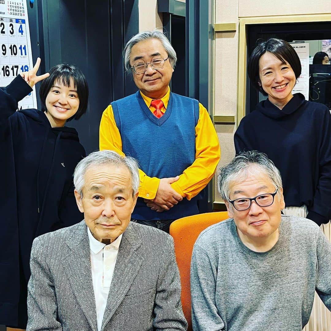 上田悦子のインスタグラム：「今回も、ワクワクしました〜✨ ラジオウォーク❗️ 初めて、大阪・高槻を舞台に お送りしました✨  猪熊先生、上野先生の解説に、 藤林アナにしかできない質問😂 そして、全てをコーディネートしてくれた柏木大先輩✨  聞き逃した方はぜひradikoで❗️ そして、 ウォークの様子はYouTubeでも 配信しています🖥 ぜひ見て聞いてくださいねー❗️  #ラジオウォーク#MBSラジオ#Mラジ #高槻市#遺跡も古墳もたくさんある町」