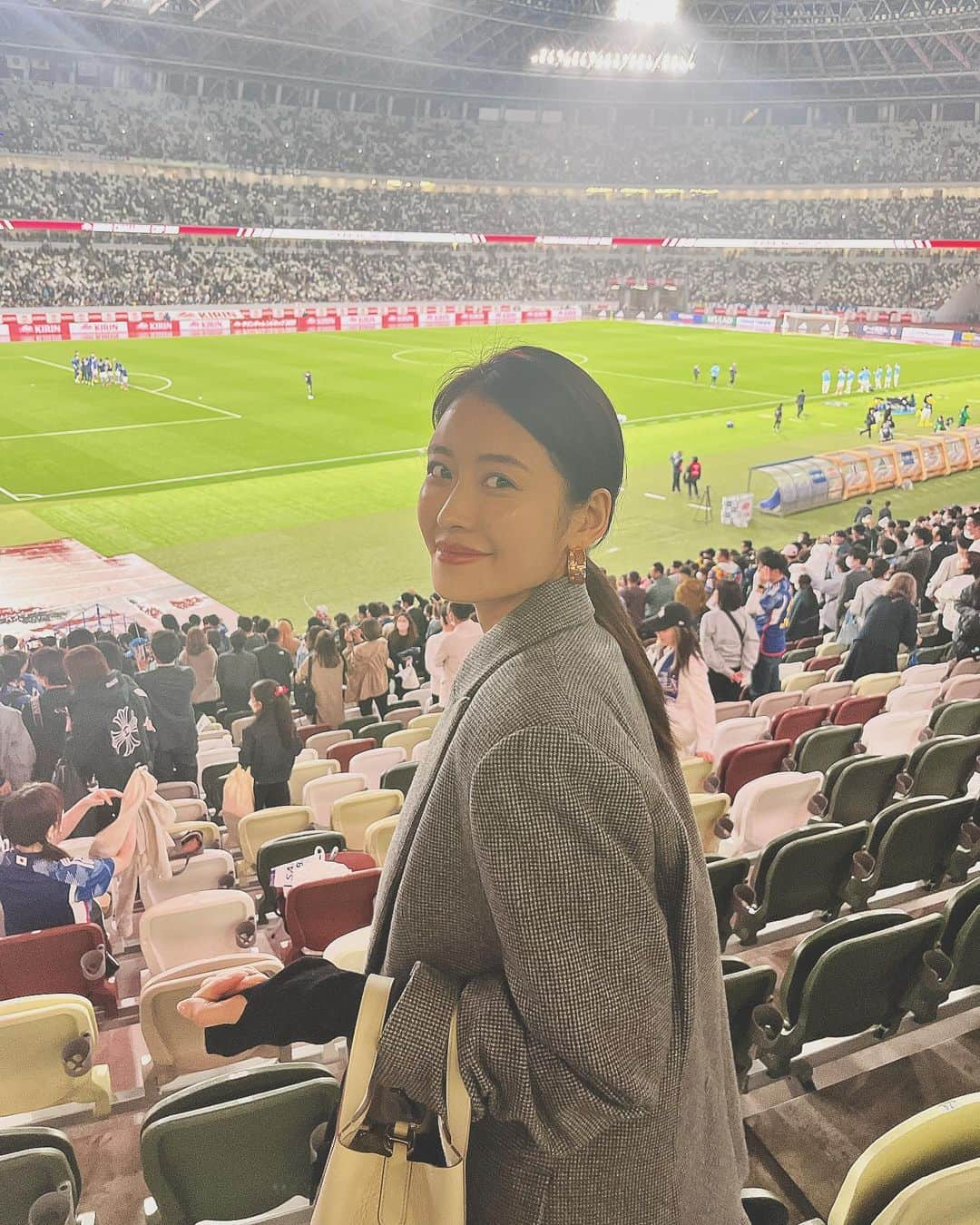 川口優菜さんのインスタグラム写真 - (川口優菜Instagram)「. ⚽️Samurai BLUE ✖︎ URUGUAY⚽️ Loving SAMURAI BLUE😆⚽️‼️ 皆様雨の中お疲れ様でした😩😩 #samuraiblue  #jfa#日本代表サッカー #nationalteam#2023soccer  #新国立競技場#uruguay🇺🇾 #japantravel#tokyotrip」3月25日 19時31分 - yuna.kawaguchi