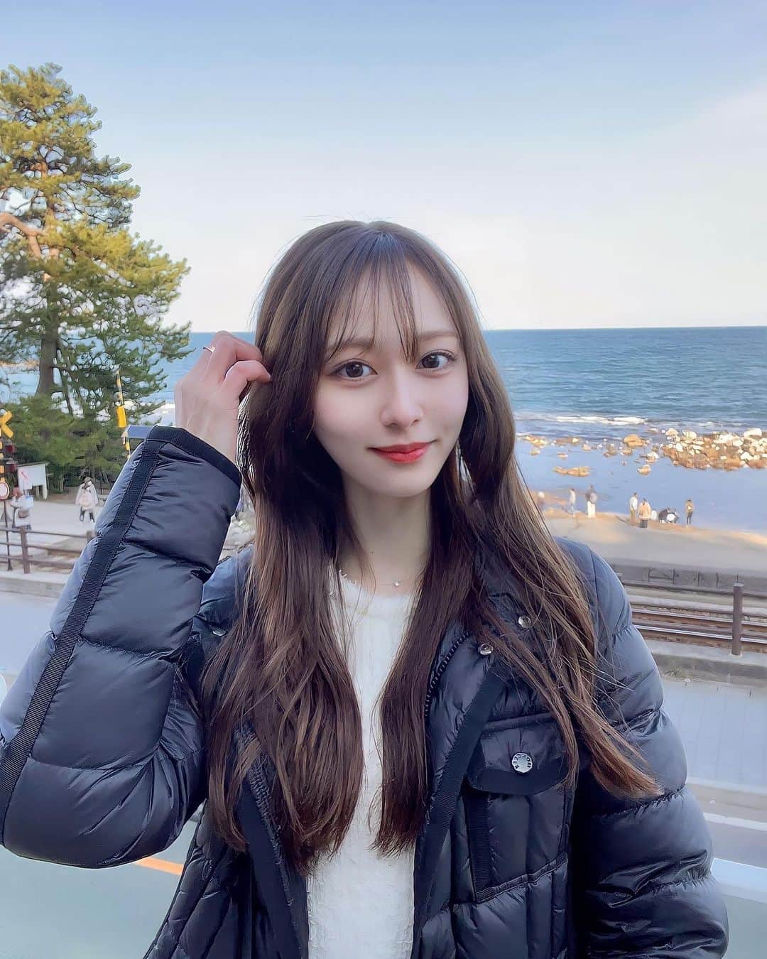 のインスタグラム：「. ふらっと急遽旅行だったりやりたいことして 自由な生活が楽しかったなぁ✨ 名残惜しいけどなんでもないものねだり 自分の選択した道で頑張ろうと思います🫰🏻」