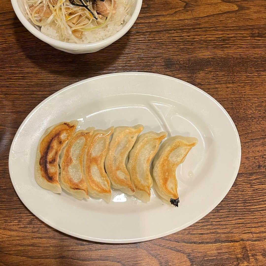 長谷川美月さんのインスタグラム写真 - (長谷川美月Instagram)「最近の餃子てゃんと甘味  🧀 #sta.  🥞 #喫茶ニット   めっちゃめちゃに美味しかったの... 甘党にはたまらんよ」3月25日 19時47分 - mxx.____29