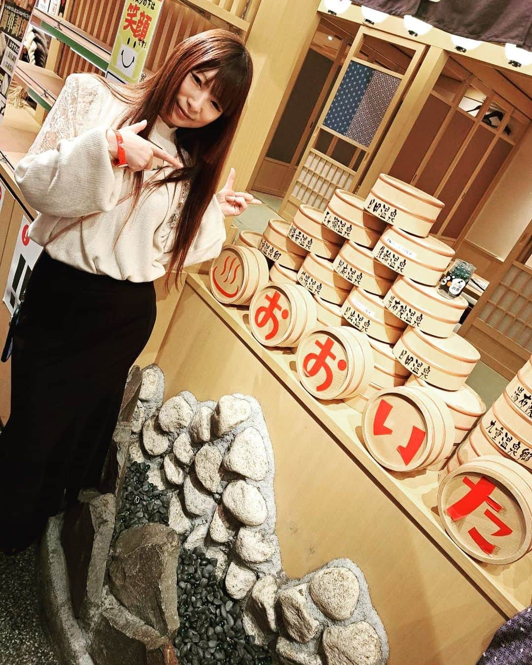 松田ゆう姫さんのインスタグラム写真 - (松田ゆう姫Instagram)「ご飯で九州行ってきました🍖 雨の週末、桜散らないでね  #新宿」3月25日 20時00分 - yu________k1