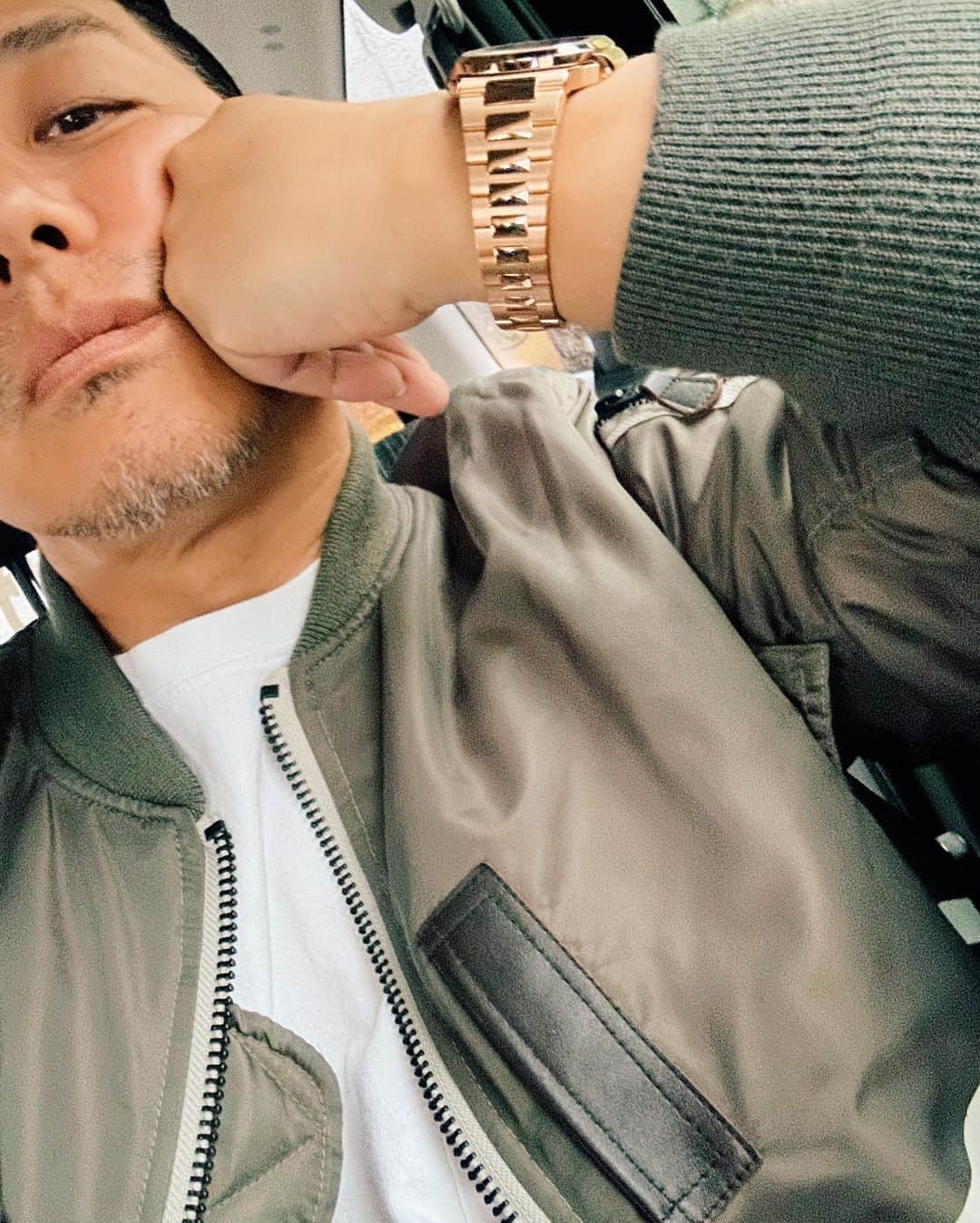 石川涼のインスタグラム：「結果を出さない奴ほど会社のルールに陰で不満を言っている。全部やってみて、結果を出してから喋って欲しい。」