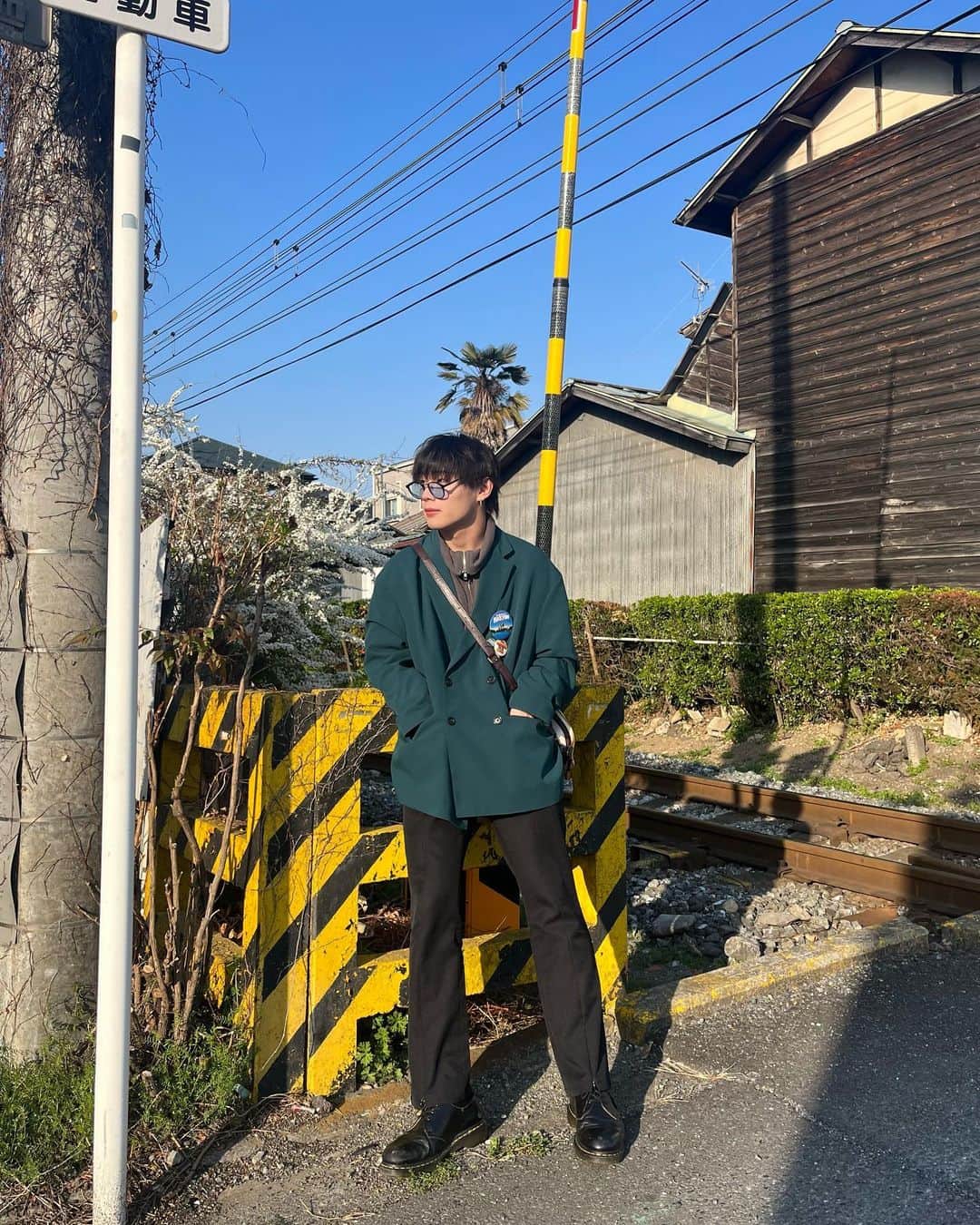 石原知哉さんのインスタグラム写真 - (石原知哉Instagram)「緑のジャケットお兄に買ってもらったお気に入りです🟩🟩」3月25日 20時29分 - tomoya_isihara