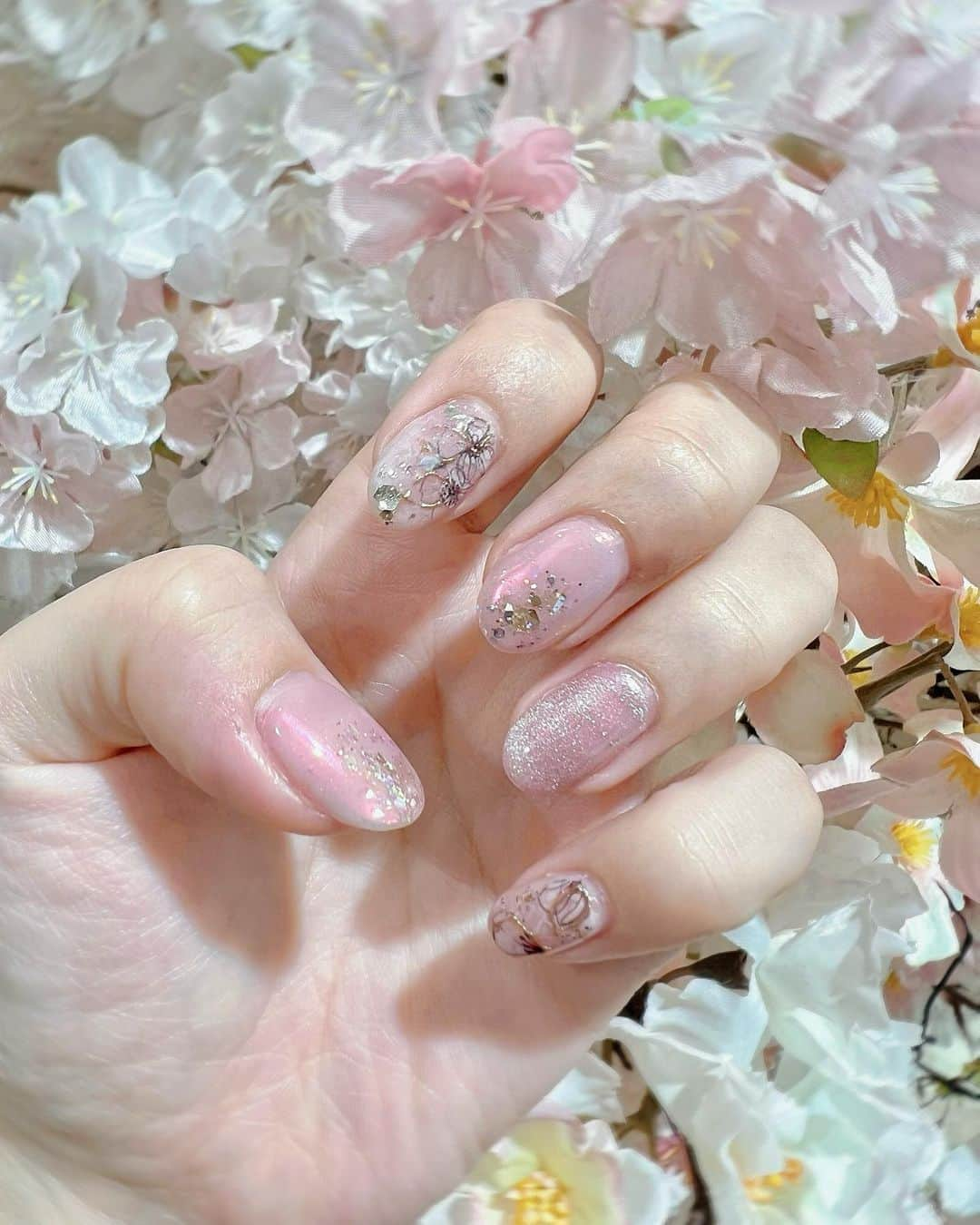 吉川ちえさんのインスタグラム写真 - (吉川ちえInstagram)「【💅🌸💅🌸💅🌸💅】 . アンククロスネイルで ( @ankhcross_nail ) 春ネイルにしてきたよ🥺✨ ピンク×お花柄がかわいいっ💕 春ネイルお気に入り🐰❤️ . #アンククロスネイル #ankhcrossnail  #春ネイル #ネイル #nail」3月25日 20時41分 - yoshikawachie_16