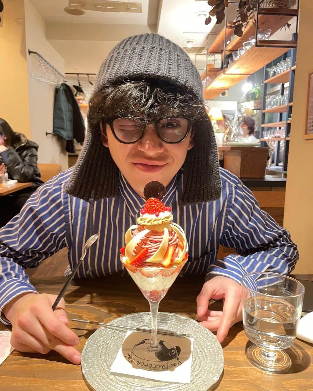 鈴木康介のインスタグラム：「締めはパフェ😉」