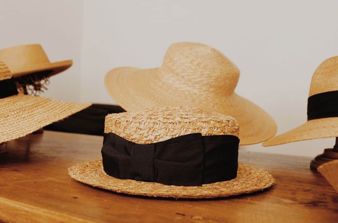 グレヴィさんのインスタグラム写真 - (グレヴィInstagram)「Our craftsman secrets, garnered over our long history, give us the freedom to reinvent all kinds of materials and shapes, and thus produce new hat collections every year with no limits to creativity nor quality.   ………………………..   #Grevi #InspiringTraditions #Since1875 #hatmaking #hatmanufacturer #madeinitaly #handmade #handicraft #craftlovers #history #millinery #straw #florentinestraw #history #ecofriendlyhats #sustainability #summerdreaming #summervibes #summerhat #summerstyle」3月25日 20時53分 - grevi1875