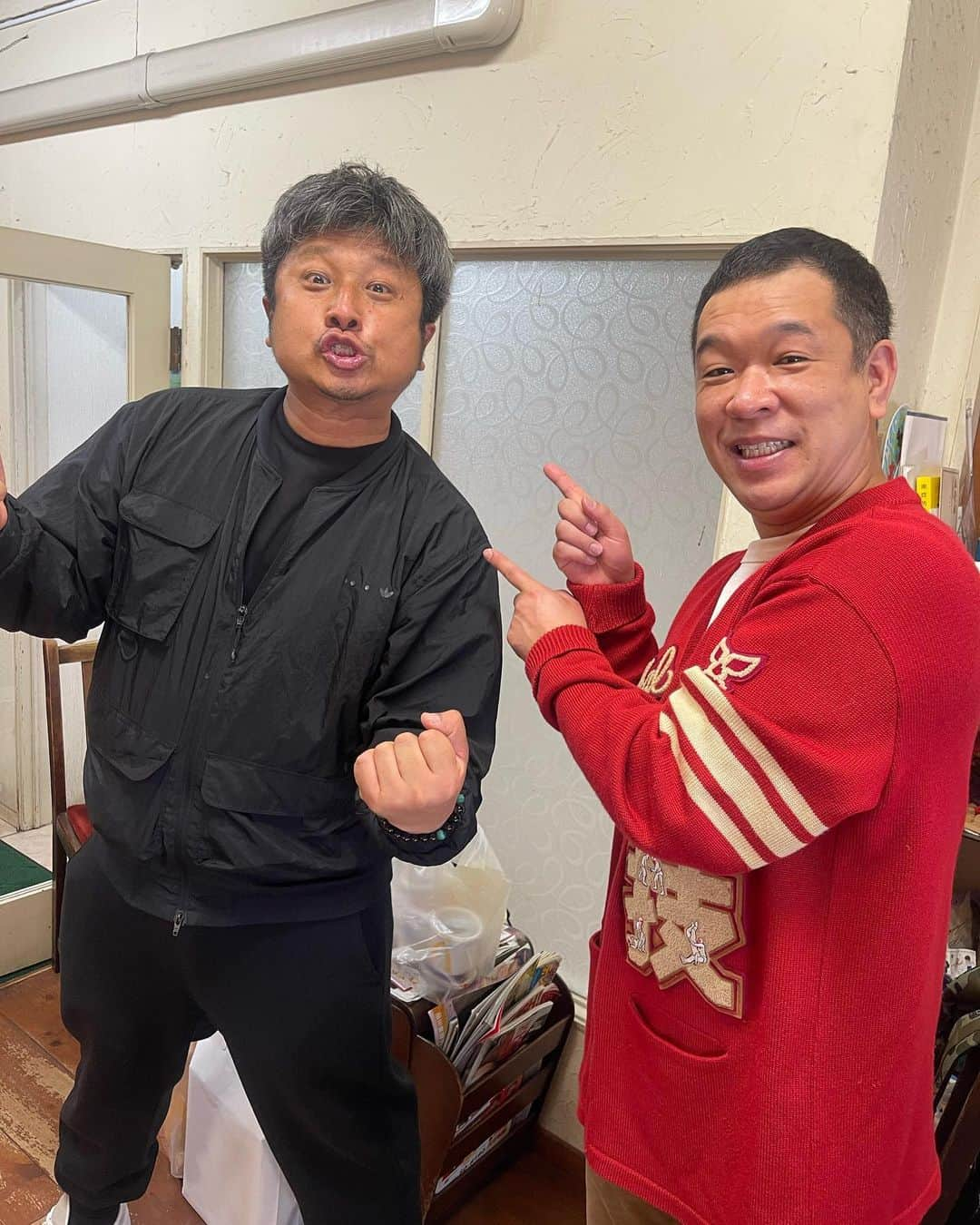 杉本知香さんのインスタグラム写真 - (杉本知香Instagram)「フォレスト名物。珍しい2ショット×2😆  #中目黒美容室#珍しい2ショット #ダイノジ大谷#ダイノジ #プラスマイナス兼光 #プラスマイナス #とろサーモン村田#とろサーモン #ジョイマン池谷 #ジョイマン」3月25日 20時48分 - sugimotoc