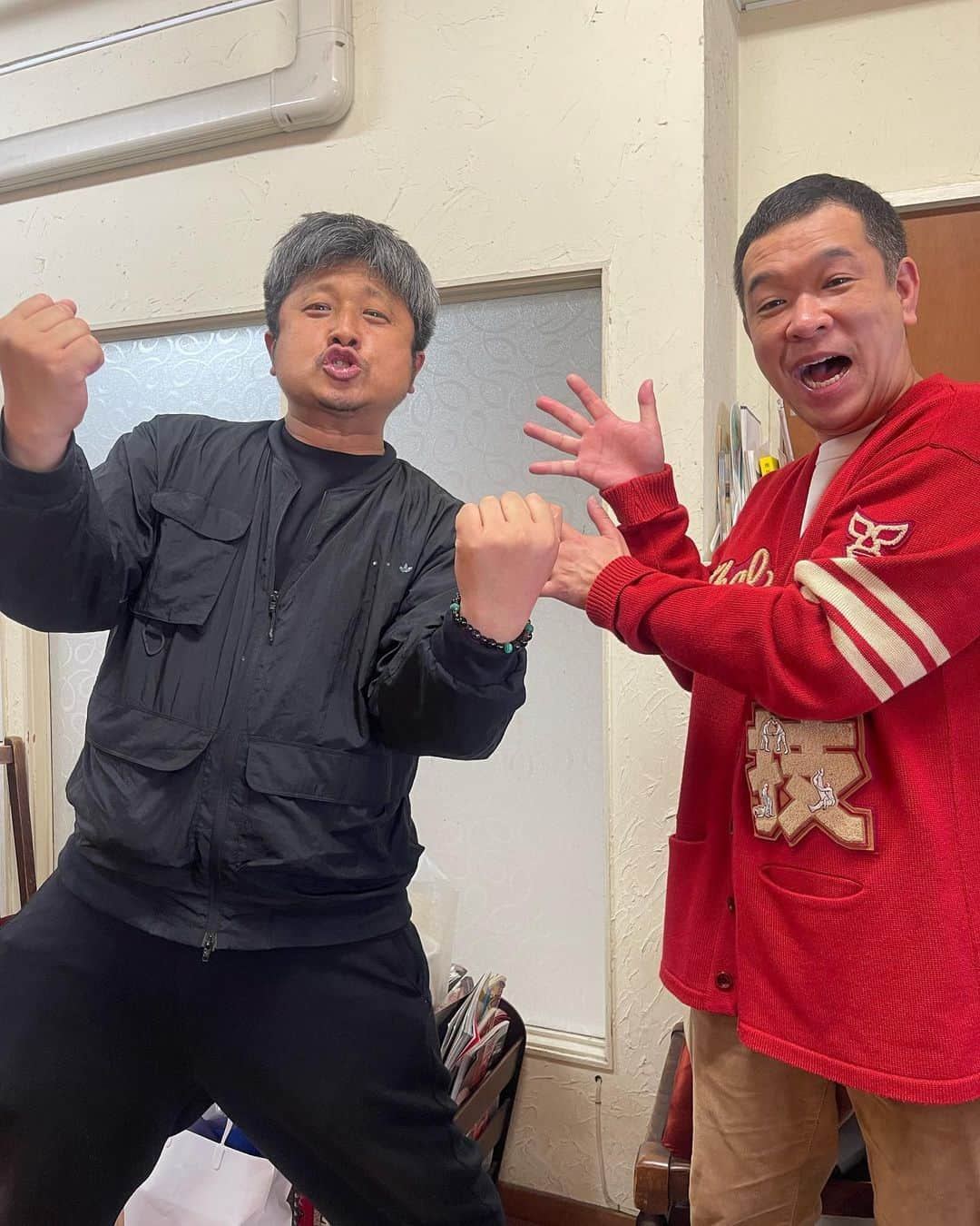 杉本知香さんのインスタグラム写真 - (杉本知香Instagram)「フォレスト名物。珍しい2ショット×2😆  #中目黒美容室#珍しい2ショット #ダイノジ大谷#ダイノジ #プラスマイナス兼光 #プラスマイナス #とろサーモン村田#とろサーモン #ジョイマン池谷 #ジョイマン」3月25日 20時48分 - sugimotoc