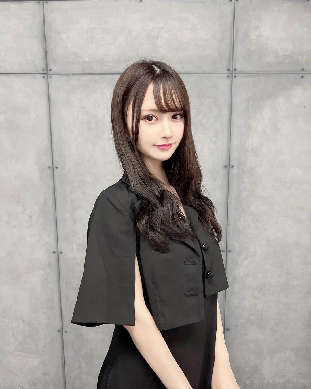 山本望叶さんのインスタグラム写真 - (山本望叶Instagram)「どう？  #ootd #code #コーデ #ブラックコーデ #モノトーンコーデ #ワンピース #dazzlin #meltthelady」3月25日 20時50分 - mikana.yamamoto