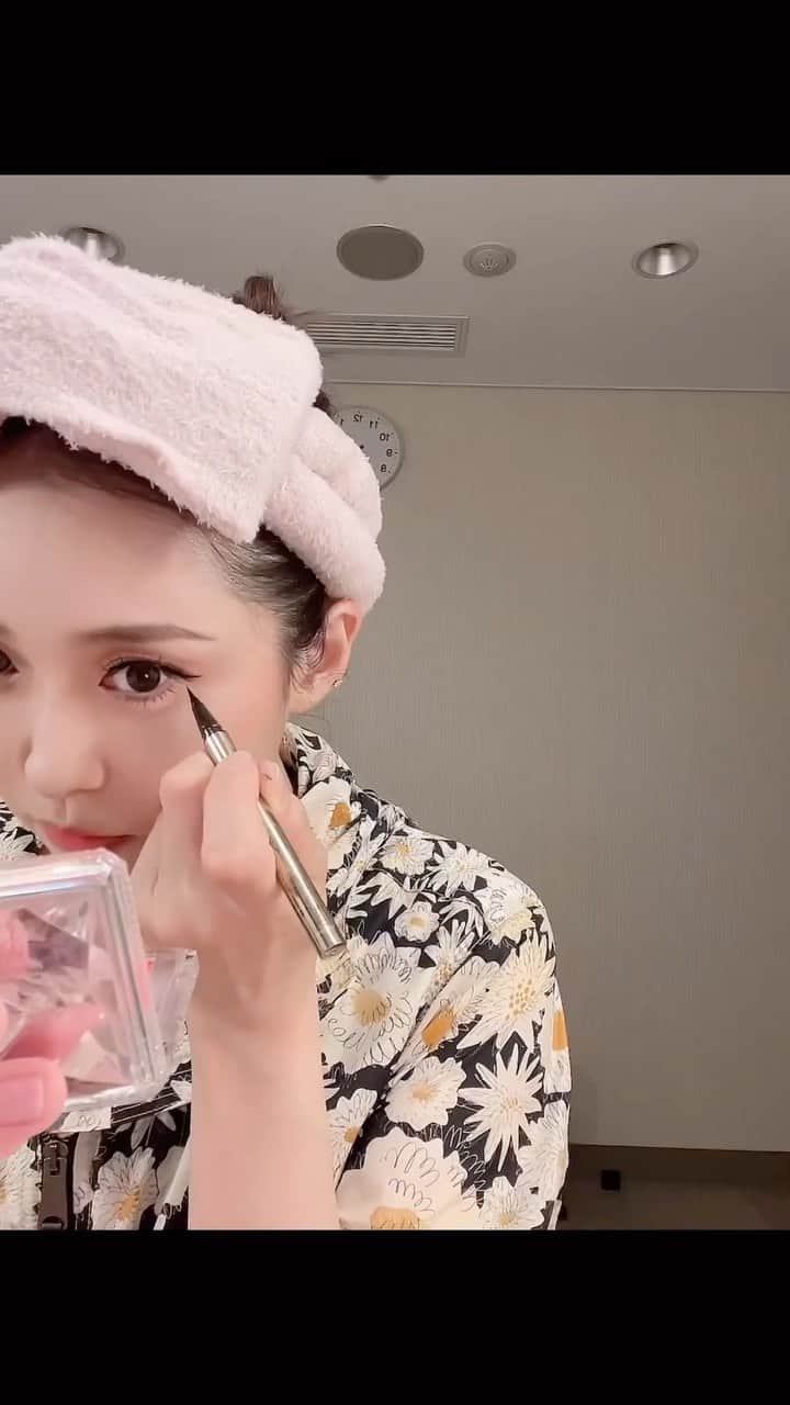笹本玲奈のインスタグラム：「ルーシーのメイク💄」