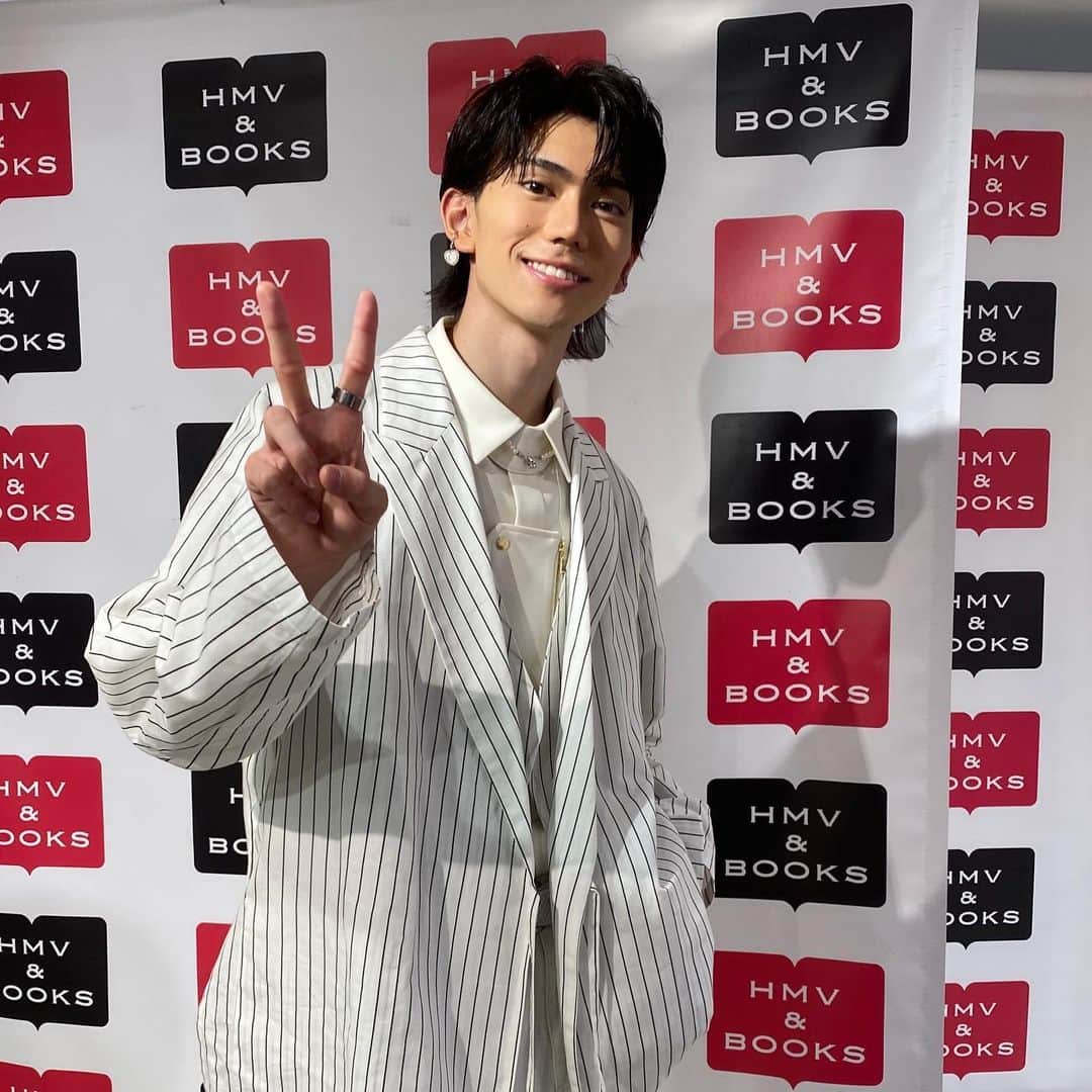 樋口晃平のインスタグラム：「本日はカレンダーイベントありがとうございました！  本当に沢山の人に会えてパワーを貰いました☺︎」