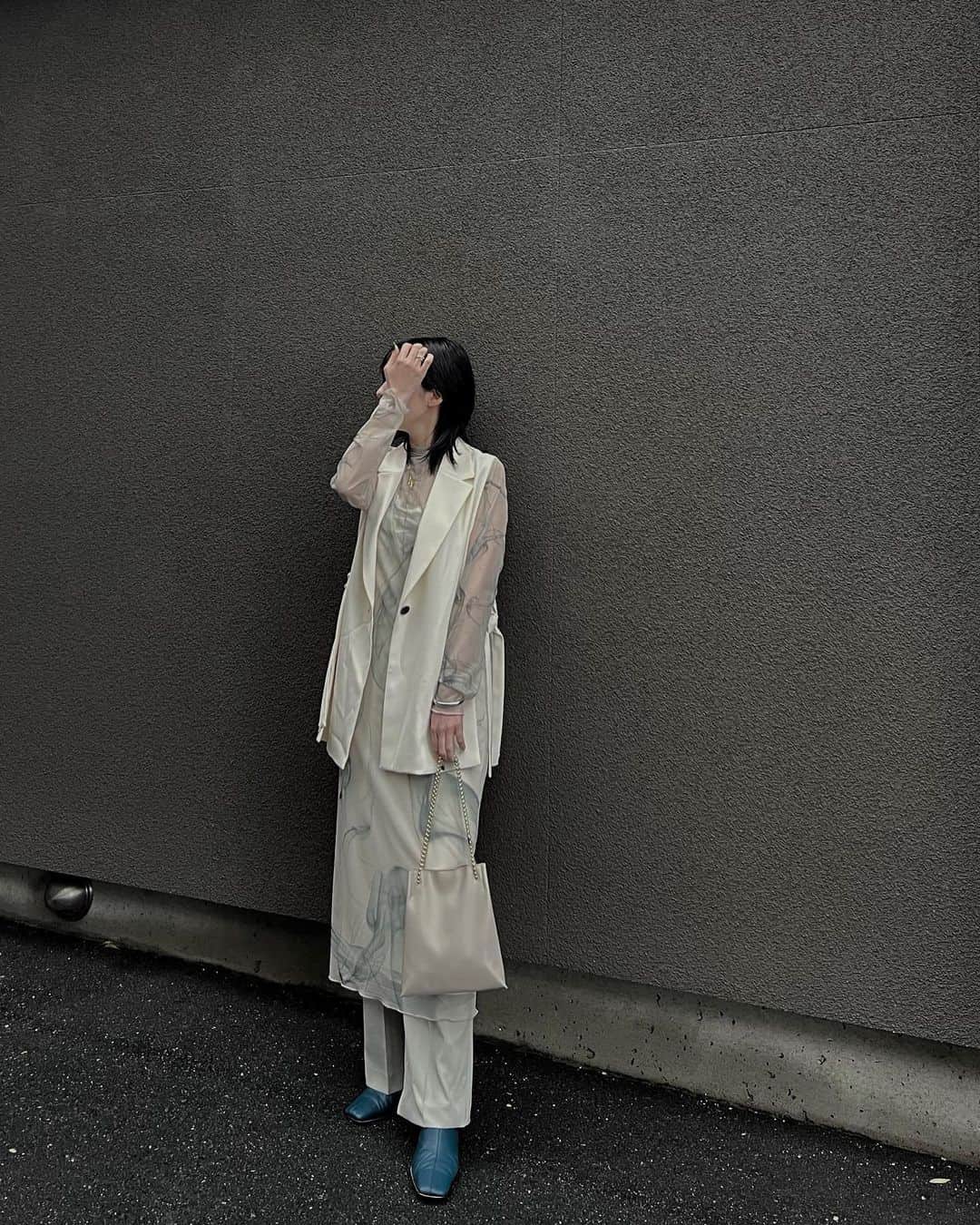 のインスタグラム：「. 久しぶりのｼﾌｸ投稿になってしまった🥶 来月はいっぱい出掛けたい❗️笑  #frayid #amerivintage」