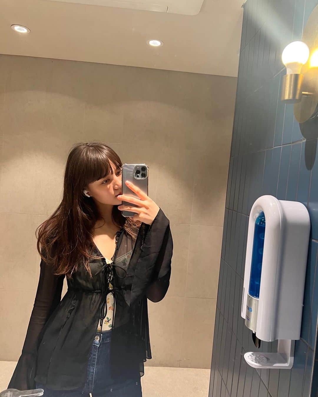 NiziUさんのインスタグラム写真 - (NiziUInstagram)「🖤🖤🖤🖤🖤 #niziu #nina」3月25日 21時06分 ...