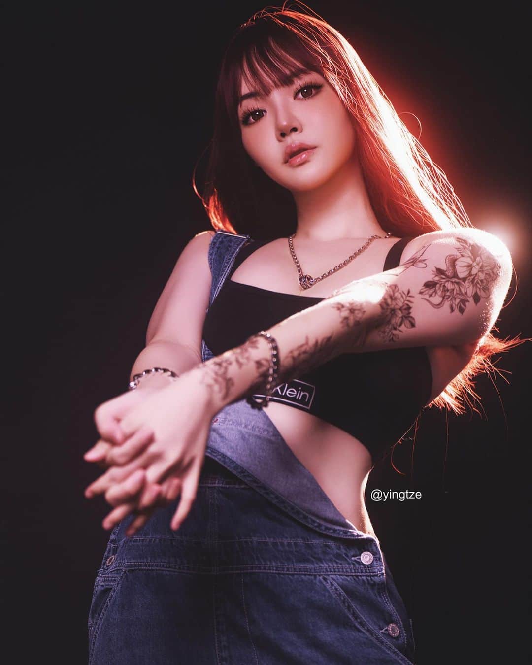 YingTzeのインスタグラム：「Did a Q&A yesterday and someone asked if I plan to have tattoos , what will it be ? My answer : Cats & Flowers ! 🐈💐  Tattoo Girl Aesthetics is Set A for March’s Photo Set 🫶🏻 27 photos in total ✨ Link in bio !  📸 @prestonles.ig  Studio @peoplegraphy   #girlswithtattoos」