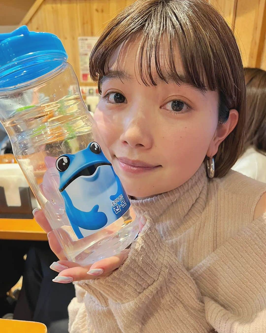 早川真生さんのインスタグラム写真 - (早川真生Instagram)「개구리와 비슷하다고 한다 🐸⁡ ⁡⁡花粉でマツエク全部抜けたよ、、 ⁡ ⁡⁡⁡ ⁡⁡ ⁡⁡ ⁡⁡ ⁡추쿠미 맛있는♡ ⁡#韓国料理 #新大久保 #韓国 #koreanfood #한국요리 #korea #🇰🇷 #韓国グルメ #먹스타그램」3月25日 21時38分 - hayakawa_mai