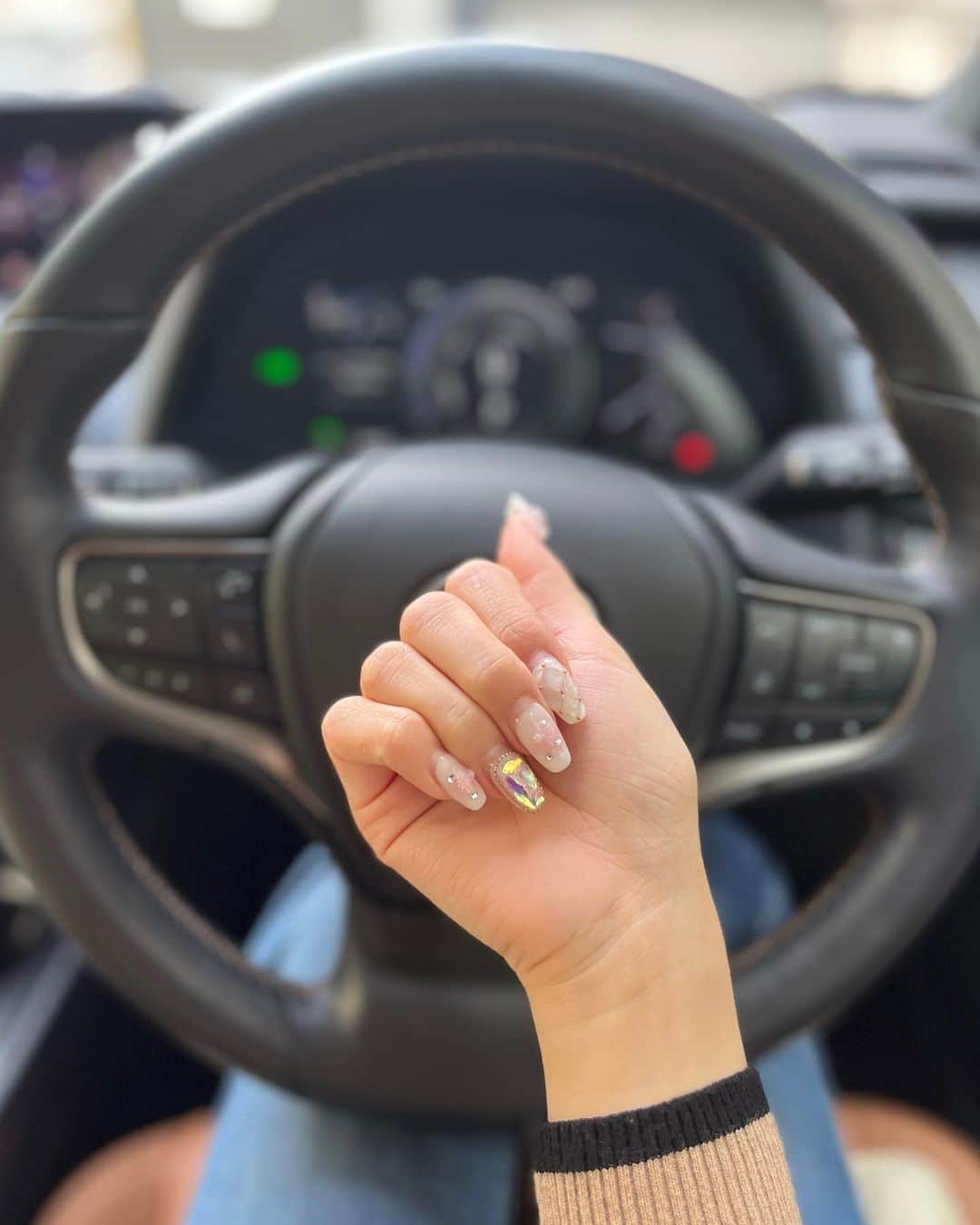 のインスタグラム：「💅🏻♥   #チークネイル  #ネイルデザイン」