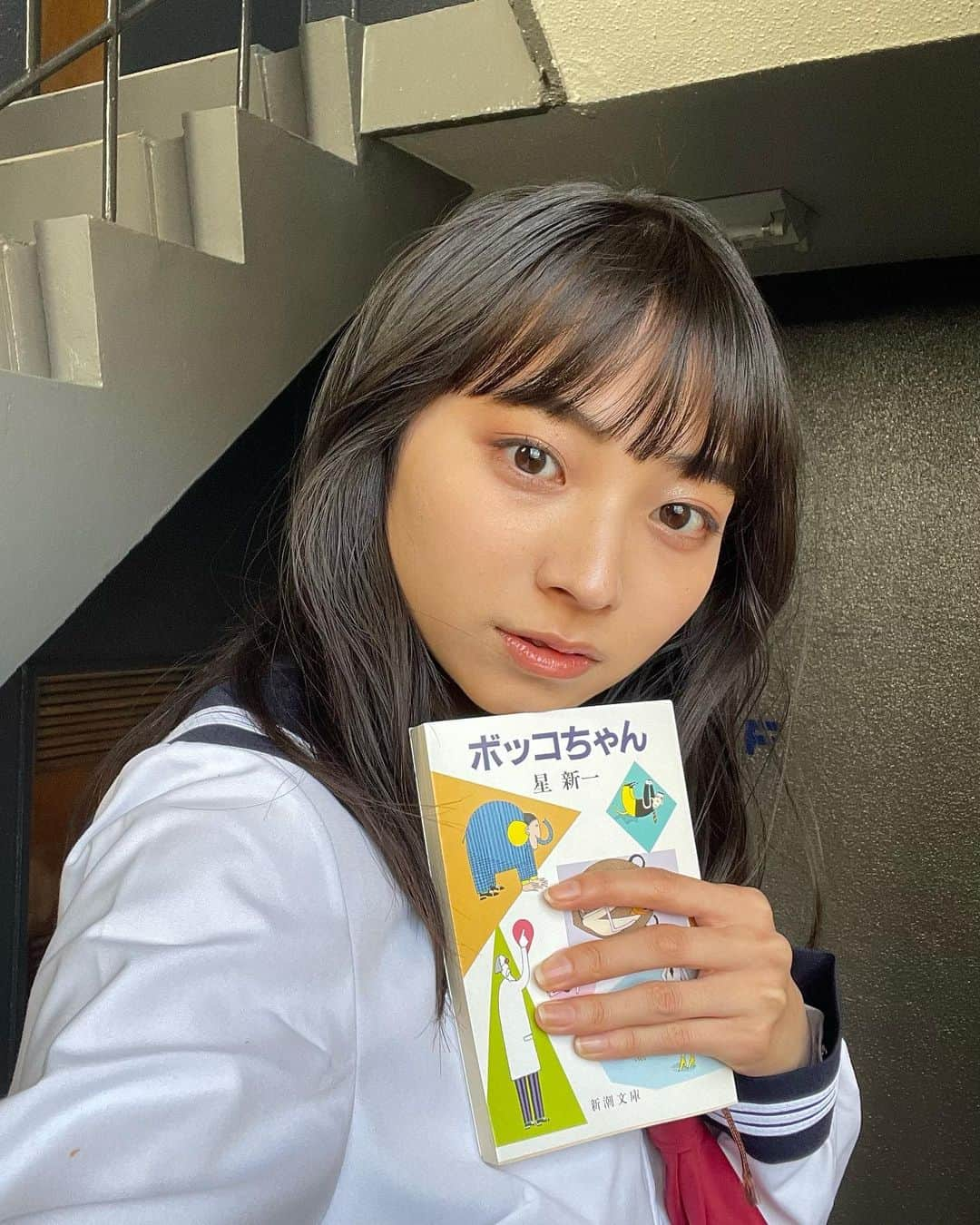 酒井唯菜さんのインスタグラム写真 - (酒井唯菜Instagram)「【ご報告📔】 Bye-Bye-Handの方程式さん(@byebyehand_official )の『風街突風倶楽部』のMVに出演させて頂きました🙌🏻  是非ご覧ください！！  #byebyehandの方程式 #風街突風倶楽部 #mv」3月25日 21時47分 - yuina_sakai_official