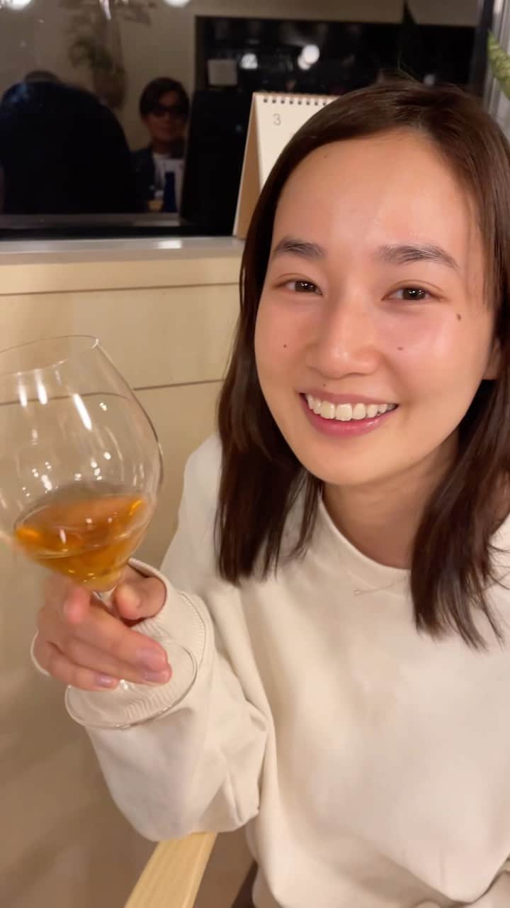高嶋香帆のインスタグラム：「久しぶりの #飲酒タグラム  ナチュールワインも好きです🫶 @yuma_asami0324  ゆまちゃんと☺️🫶  #ほろ酔い」