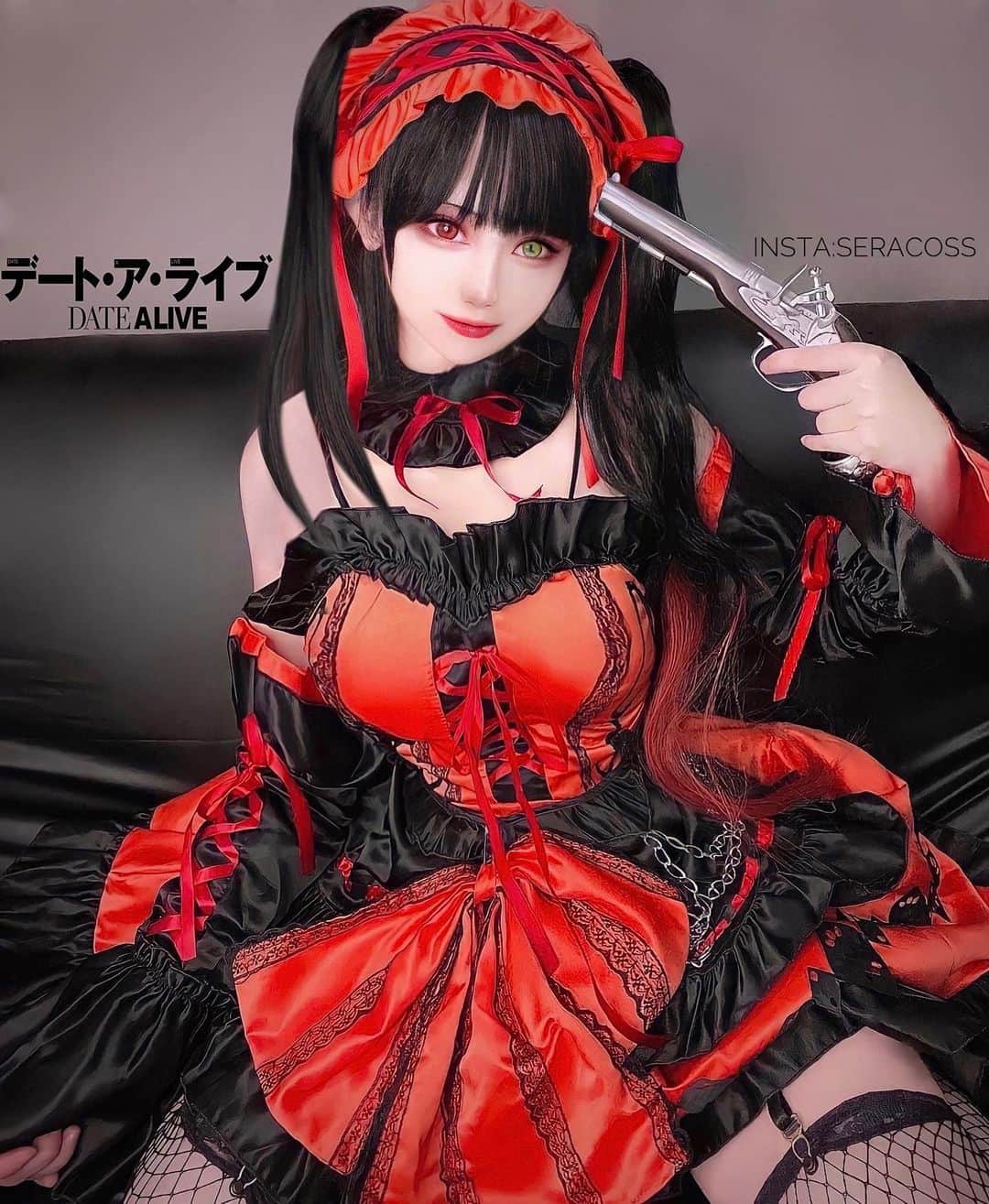 のインスタグラム：「my cosplay #kurumitokisaki  @seracoss  #datealive   Zaphkiel ..🔥 . . . . . . . . . . . . . . . 57万人フォロワー感謝です🥲🌸 メンバーシップも81人も集まってくれてサポートしてくれてありがとうございます😭🥲コメント返信できてなくてごめんなさい🥺🫶🏻明日ついに休み〜🙌🏻🙌🏻🙌🏻 やったぁぁ🥹🙌🏻 #kurumicosplay #kurumitokisakicosplay #tokisakikurumi #datealivecosplay #animewaifu #animecosplay #animegirl #animelover #定期の狂三　#時崎狂三  #animememes #animelife」