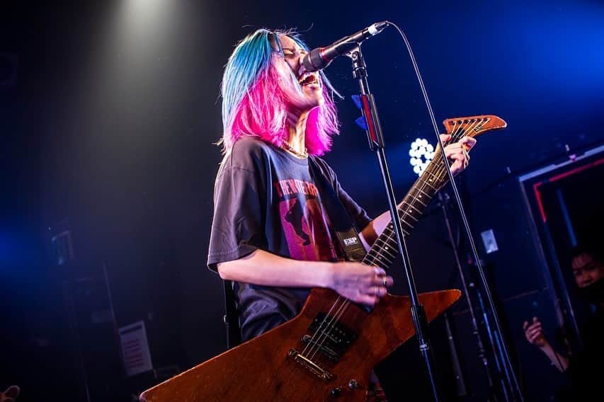 あやぺたのインスタグラム：「CAFFEINE BOMB TOUR 2022ｰ2023 2023.2.25 (SAT)  札幌 PENNY LANE24  北海道のみんなの気持ちがほんまにすごかったな むっちゃ熱くなれたし、燃え尽きたライブやった  📸 @hayachinphoto   #HEYSMITH #coldrain #CBT20」