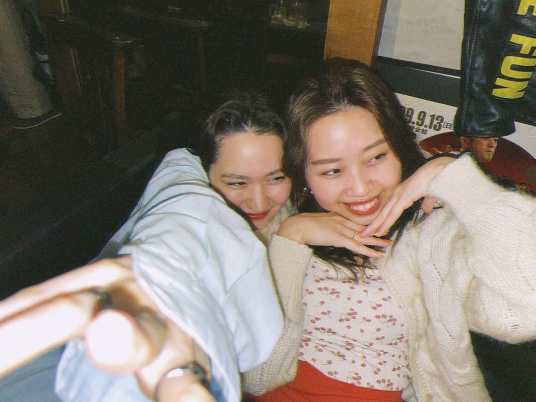 加藤愛里クリスティーナのインスタグラム：「📸🖤」