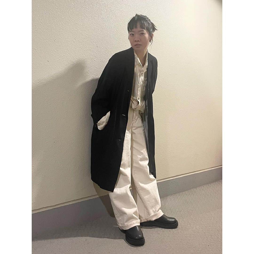 のインスタグラム：「グローリー観終わった。 面白かった〜〜〜〜〜  なんか色々観終わっちゃってさみしいなー。 今更だけどTWDもついに終わりましたね。 シーズン11まで。12年間。 いやあ… リアルタイムで観てたのはちょうど半分くらいですが、やっぱり感慨深いですね。  ラストオブアスのシーズン1も終わってしまったし、一体何を観たらいいんだろうなあ。 とか言いつつ、結局またブレイキングバッドを観てしまうんだよね。  韓国版のペーパーハウス面白いってちょっと前によく聞いたけど、観た人いる？🙋🏻‍♀️」