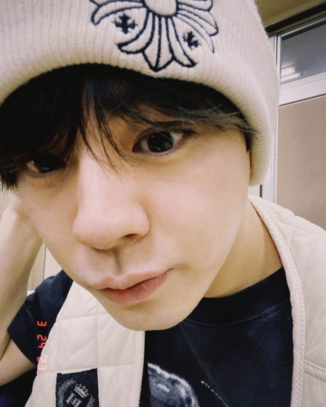 宇佐卓真のインスタグラム：「先日作品クランクアップしました。  （（（（（（顔面））））））」