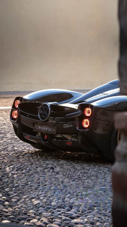 パガーニ・アウトモビリのインスタグラム：「An emotion taking shape. A spark that opens to endless journeys, ambitious, spectacular and intimate. #PaganiUtopia unveils dreamed paths, turning them into reality.  #Pagani #Utopia #Mantova #cittadimantova」