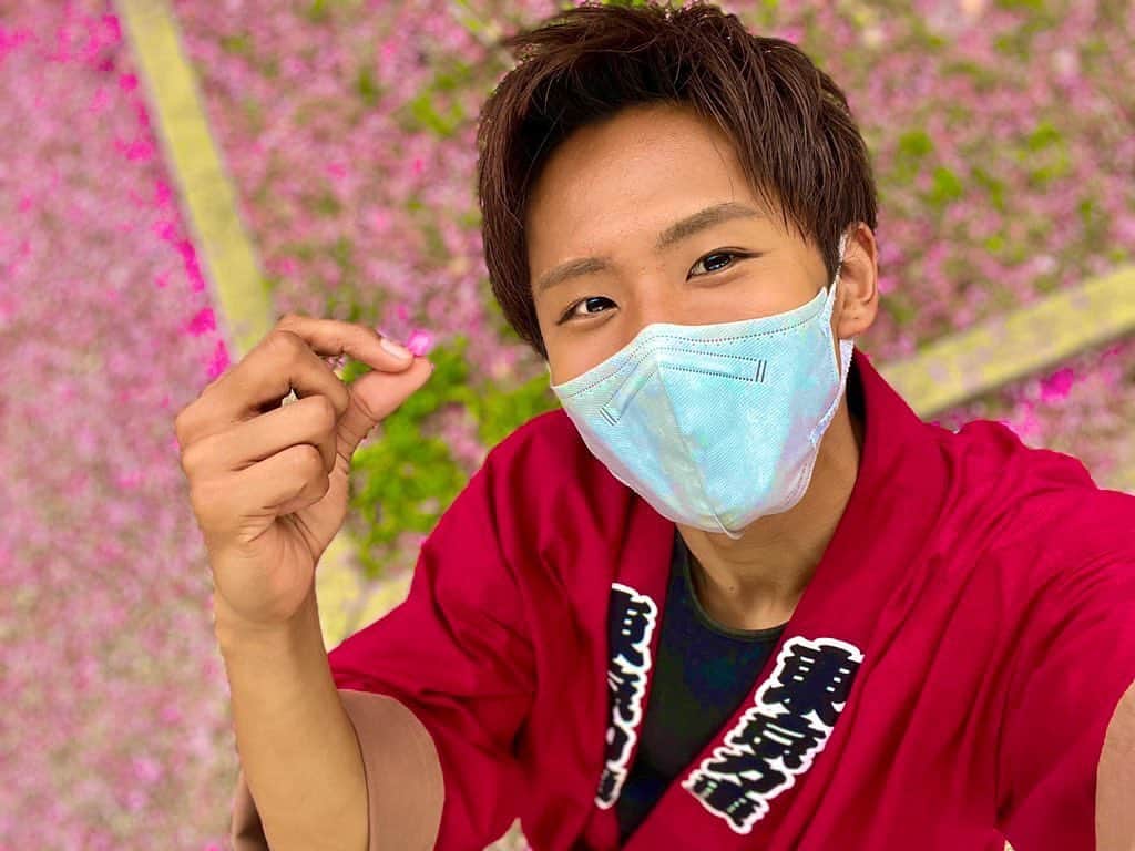 のインスタグラム：「4月かりんとう力車シフト表👶🏾🌸  12日(水)× 15日(土)14:30〜15:00空き ｰｰｰｰｰｰｰｰｰｰｰｰｰｰｰｰｰｰｰｰｰｰｰｰｰｰｰｰｰｰｰｰｰｰｰｰｰｰｰｰｰｰ 18日(火)× 19日(水)16:00〜17:00空き 21日(金)× ｰｰｰｰｰｰｰｰｰｰｰｰｰｰｰｰｰｰｰｰｰｰｰｰｰｰｰｰｰｰｰｰｰｰｰｰｰｰｰｰｰｰ 26日(水)14:00〜17:00空き 28日(金)×  ⚠️ユニット活動で急な出勤予定の変更がある場合があります。 尚、出勤予定記載のものが相違がある場合がありますので予めご了承ください🙇‍♂️  シフト上で人力車で１週間を過ぎたご予約、またご不明点などは（090-2442-9082)に平日12:00〜17:00にご連絡頂きご相談くださいませ。電話が繋がらない場合は、追って折り返しご連絡させて頂きます。  人力車の予約方法はプロフィール欄をチェックしてねっ✅  #東京力車 #浅草 #人力車 #人力車のお兄さん」
