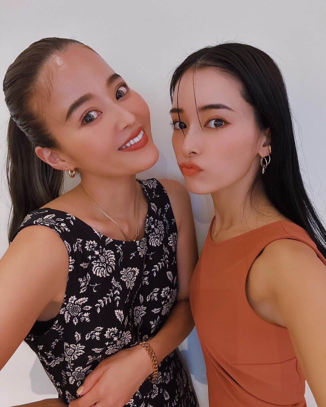 のインスタグラム：「. 楽しかった楽しかったーー❤️❤️ お足元の悪い中来てくださった皆様 本当にありがとうございました☺️❤️ 気付けば15年(!)も仲良くしている佐野と こうしてたまにお仕事としても 関わることができて幸せです❤️  ありがとう！！☺️ @sanomaisanomai  @trunc88_official」