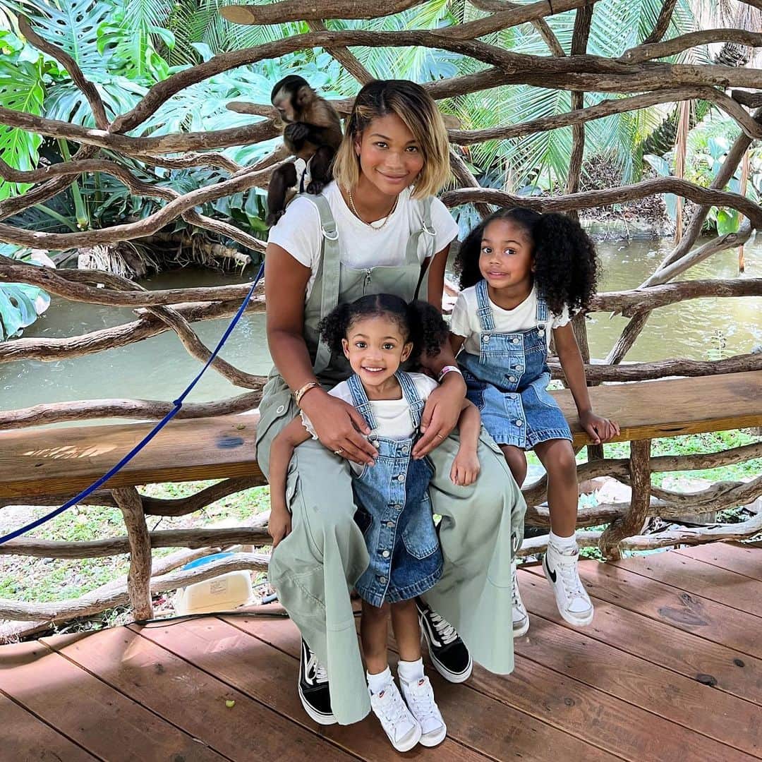 シャネル・イマンのインスタグラム：「Cali’s Spring Break in Florida with my babies🌸💗🌞」
