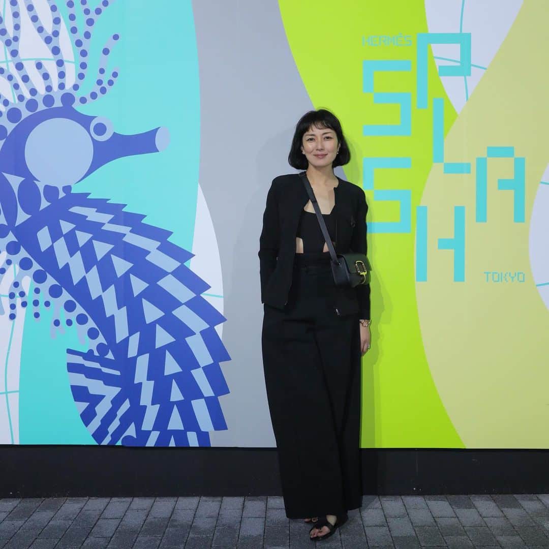 板谷由夏 のインスタグラム：「HERMES  @hermes  お邪魔してきました。 お洒落して夜のお出かけ いいもんです」