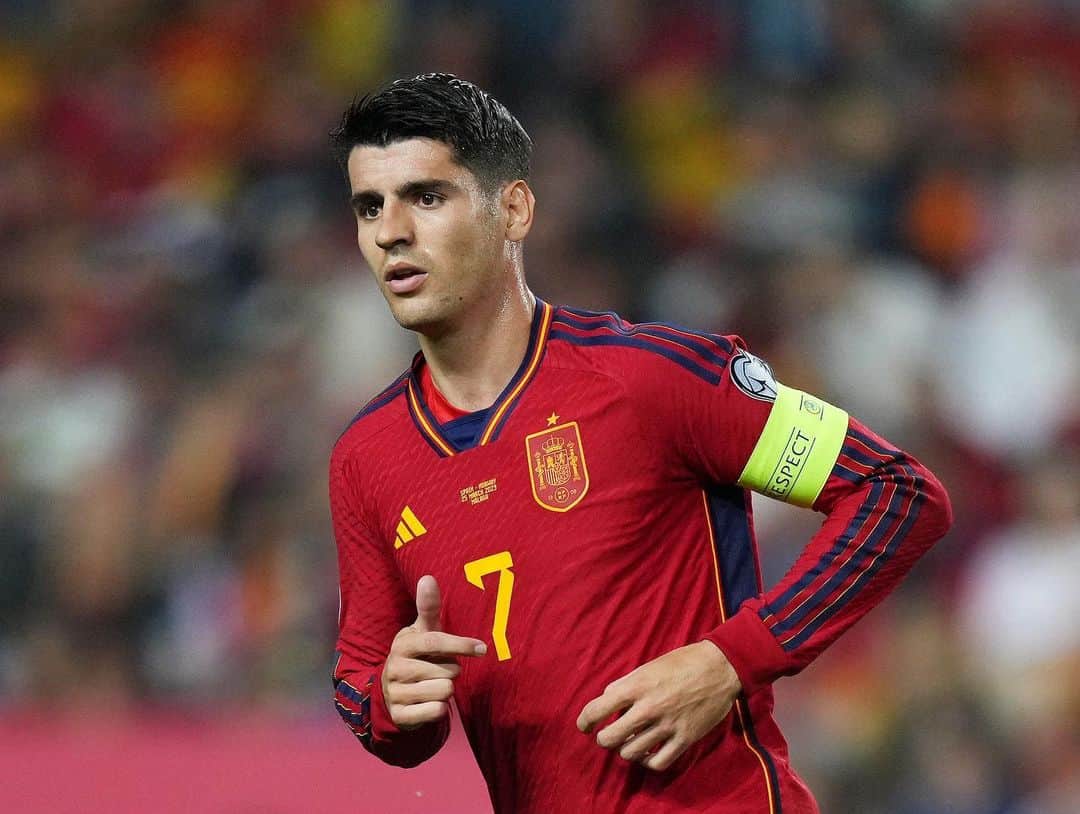 アルバロ・モラタのインスタグラム：「Gracias Málaga 🇪🇸♥️」