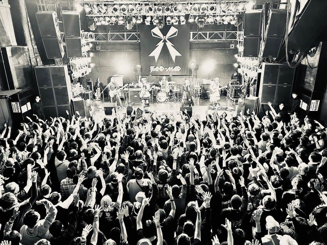 のインスタグラム：「[BAND-MAID 10TH ANNIV. TOUR] day3  FUKUOKA Thank you all for coming today! Please tweet your feedback with #bandmaid The next show is on April 21 in Kobe #bandmaid #福岡」