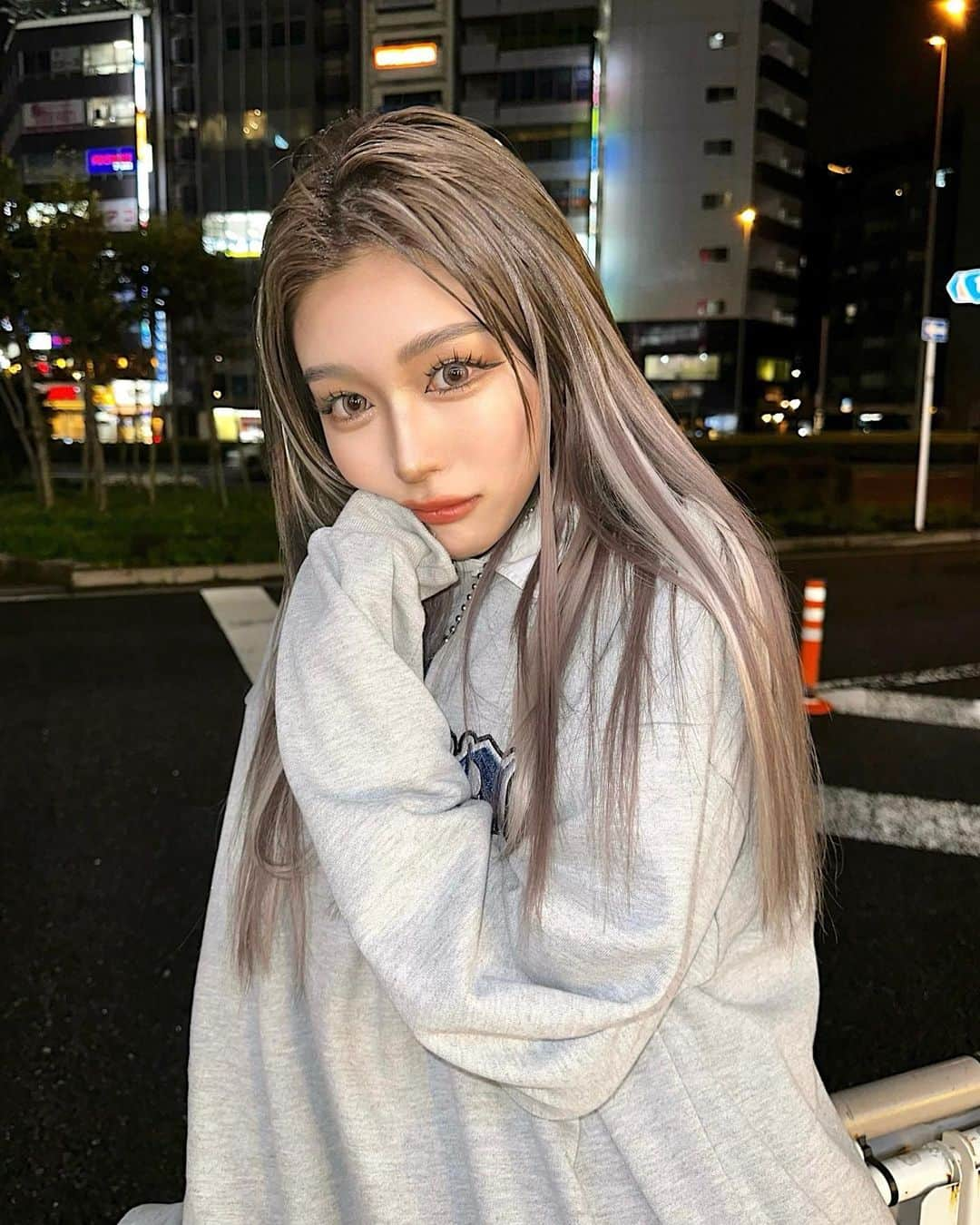 田向星華（せいせい）さんのインスタグラム写真 - (田向星華（せいせい）Instagram)「雨の日は基本ストレート🤫✨」3月26日 18時34分 - seika____official