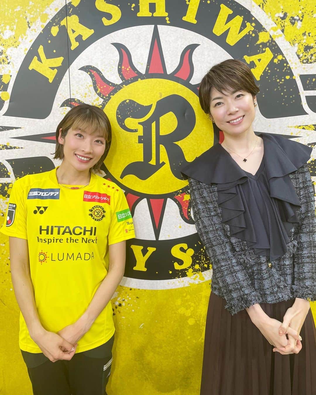 西谷綾子のインスタグラム：「💛 今夜8時30分〜📺⚽️ 柏レイソル応援番組📣 チバテレ「ライジングレイソル」  3/12(日)vs名古屋グランパスは @mizkirisiii さんがリポーターとして スタジアムに行ってくださいました💛  佐藤大さんの解説で試合を振り返ります✍️ インタビューは山田康太選手！！  おたのしみに💛」