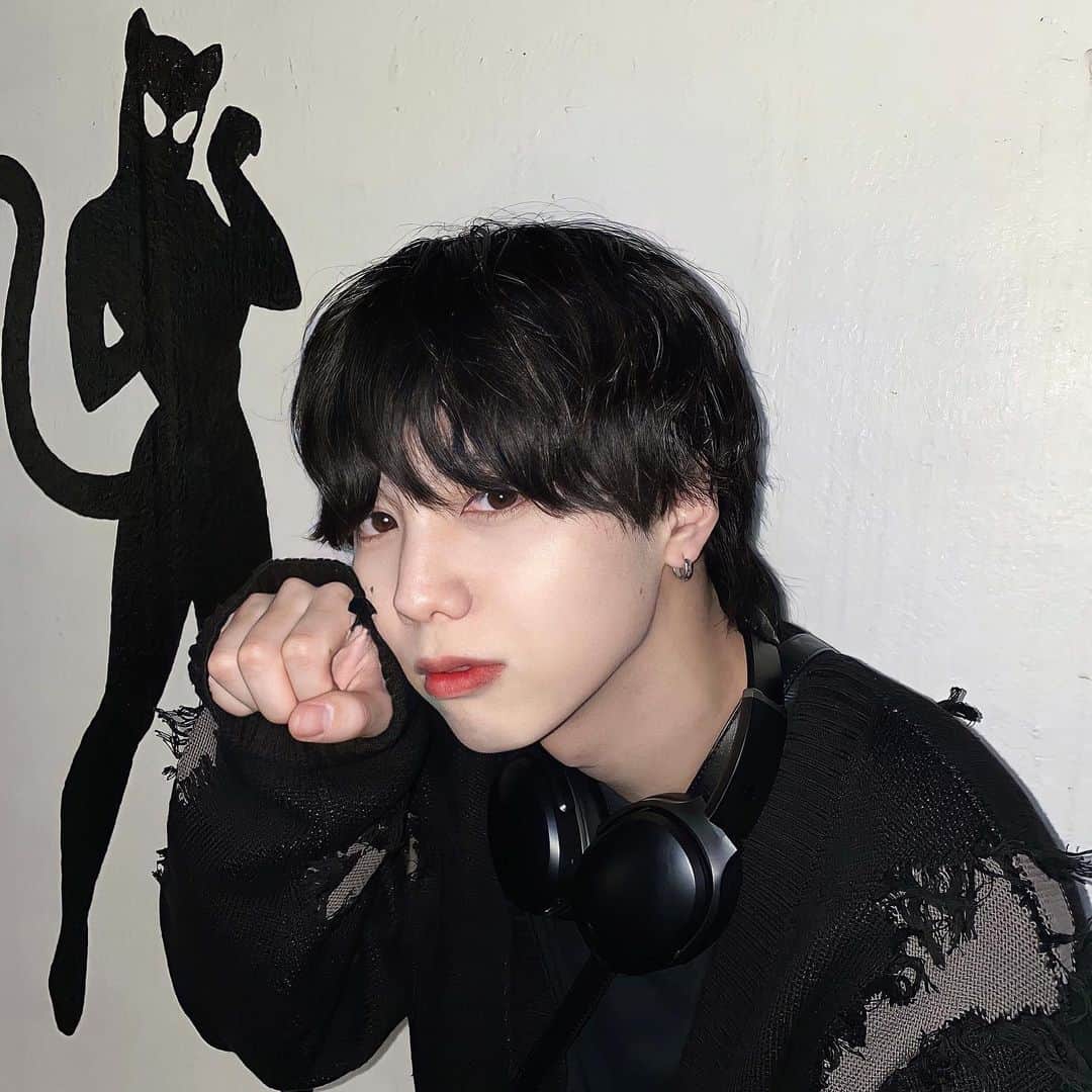 荒一陽のインスタグラム：「🐈‍⬛」