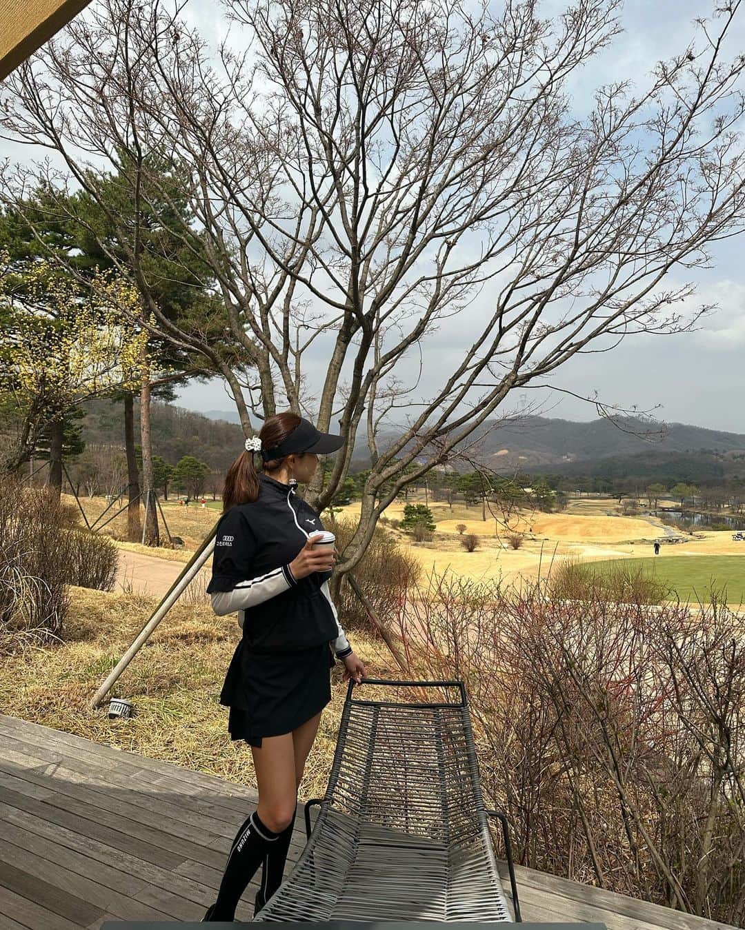アン・シネさんのインスタグラム写真 - (アン・シネInstagram)「🖤  @mizuno_golfapparel_kr」3月26日 10時54分 - shinaeahn