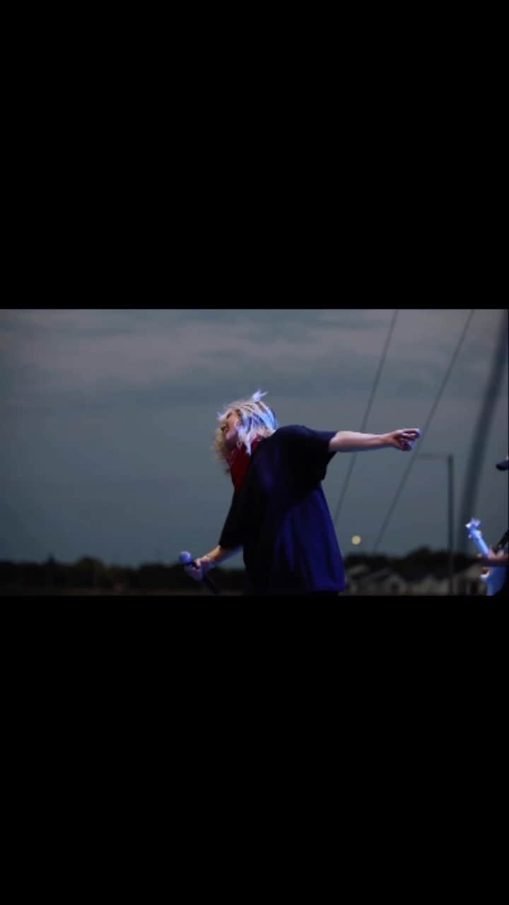 ブリット・ニコルのインスタグラム：「♥️  🎥 - @thebryanware」
